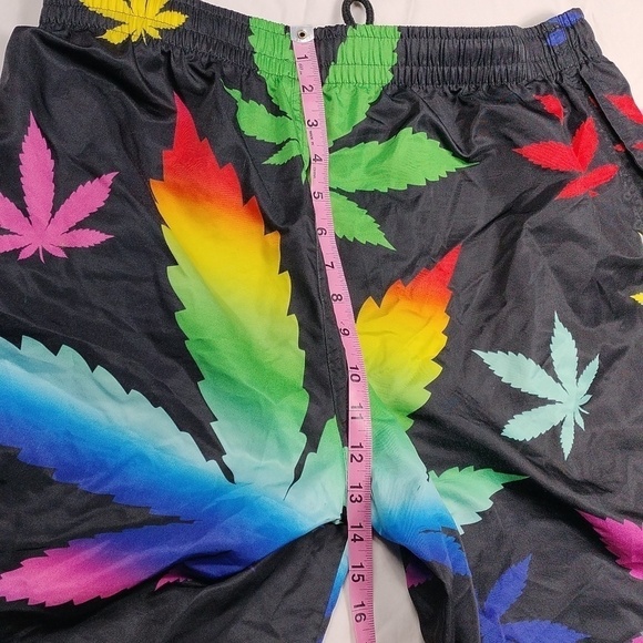 Pot Leaf men's XL swim trunks - Picture 5 of 9